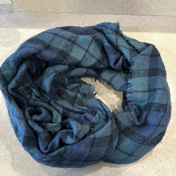 American eagle blanket scarf green and navy plaid - Picture 1 of 3